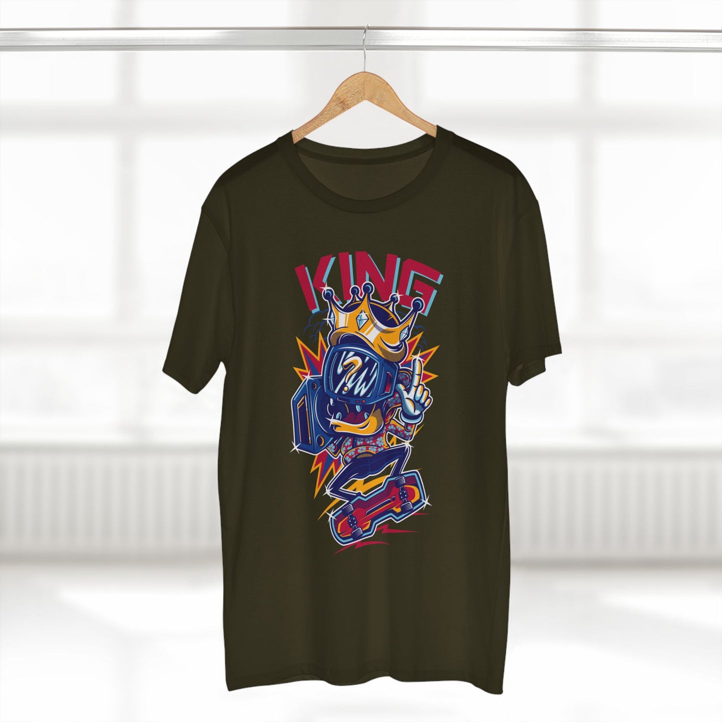 King Skateboarder Graphic Tee — Retro Streetwear Skateboard T-Shirt